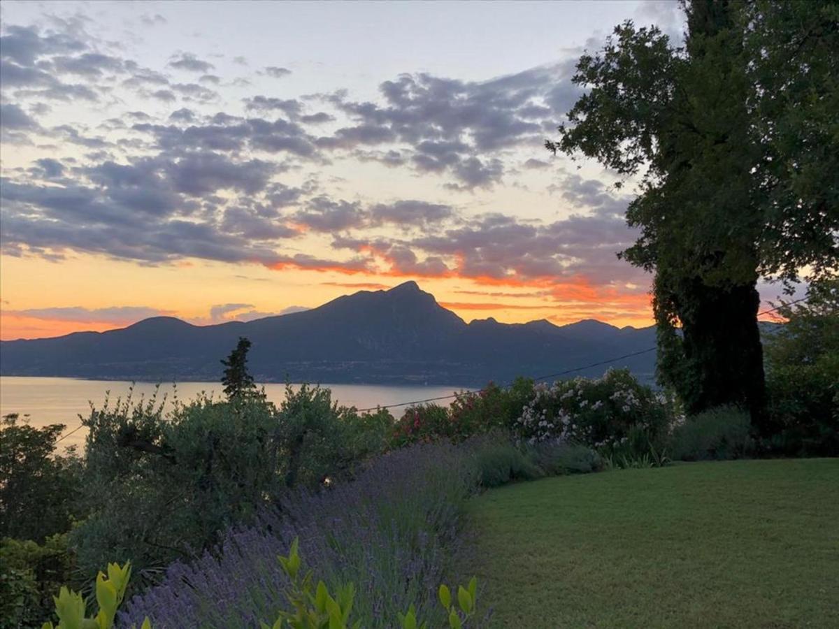 Casa Vacanze Mazurine10 Torri del Benaco Kültér fotó