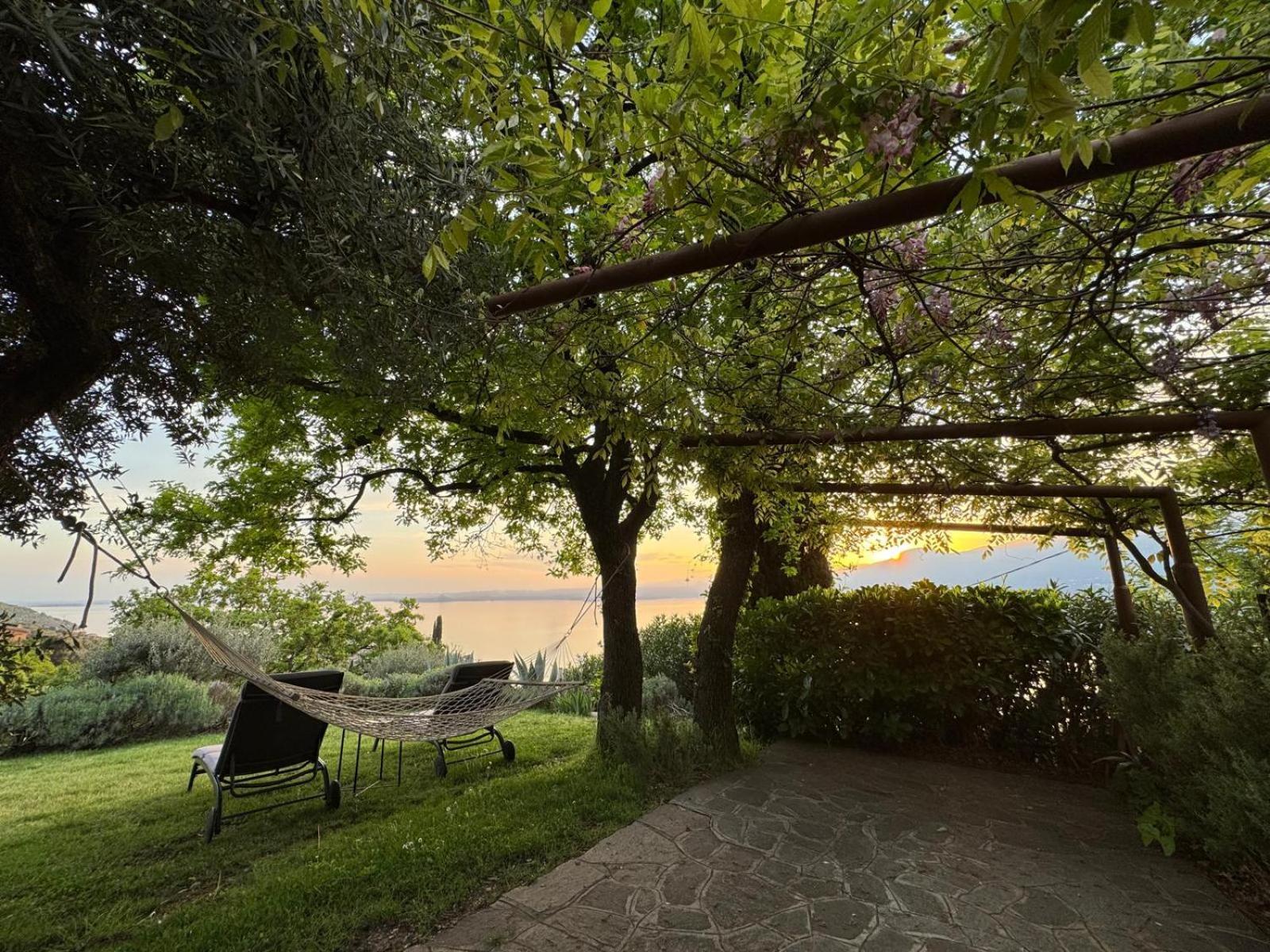Casa Vacanze Mazurine10 Torri del Benaco Kültér fotó